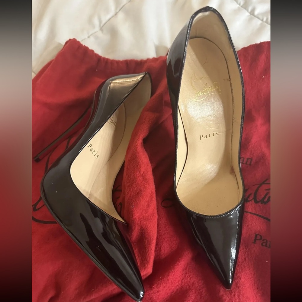 Christian Louboutin So Kate pointy heels